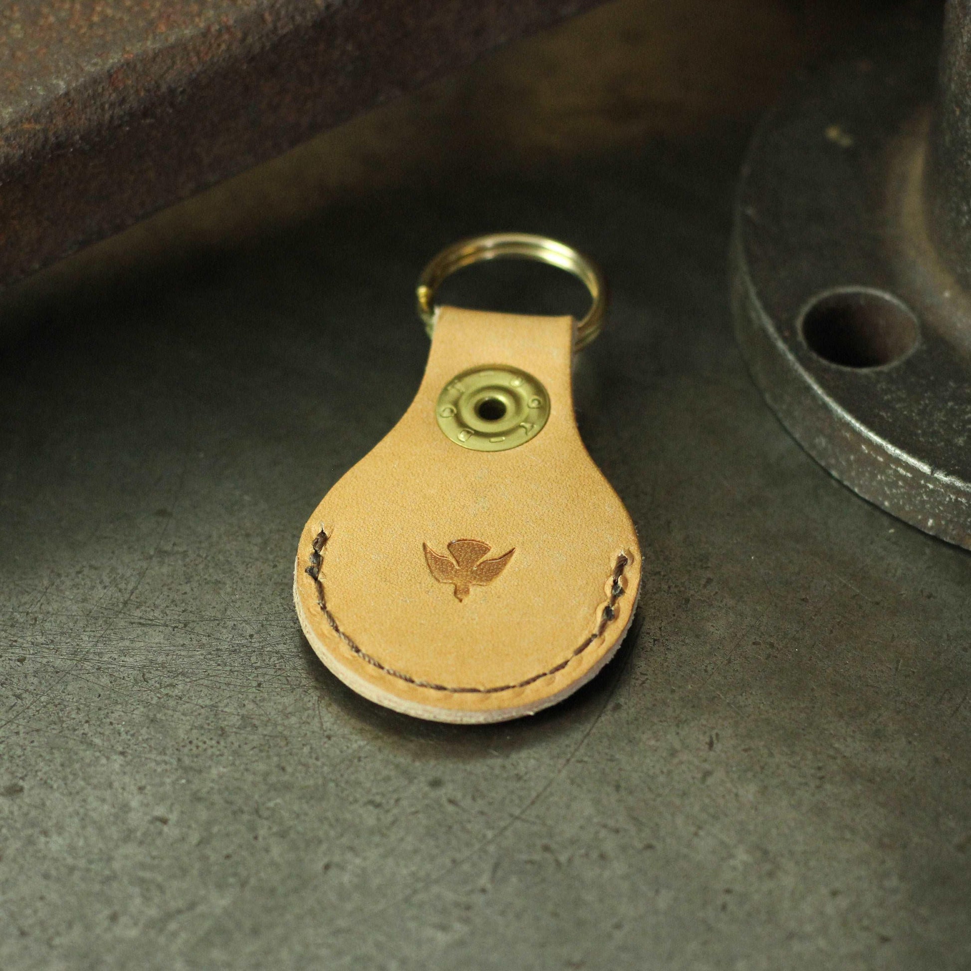 an ashley clarke brown leather apple airtag case key holder